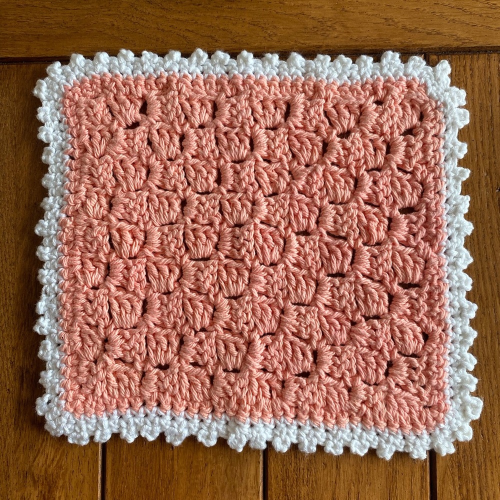 Hand Crocheted Hot Pad With 2 Dishcloths - Picture 6 of 6